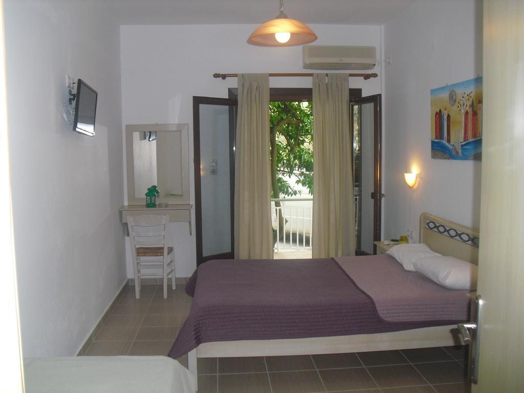 Guesthouse Irene Afissos Quarto foto