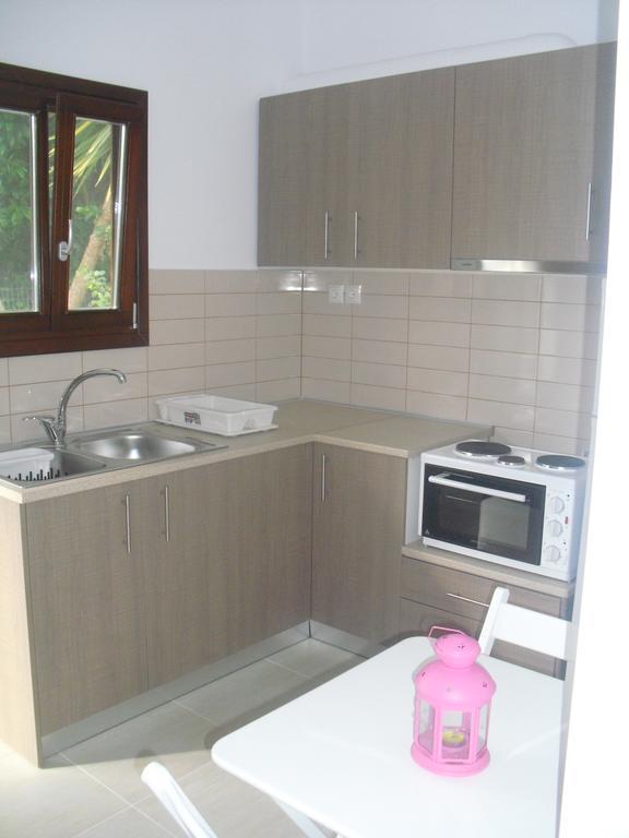 Guesthouse Irene Afissos Quarto foto